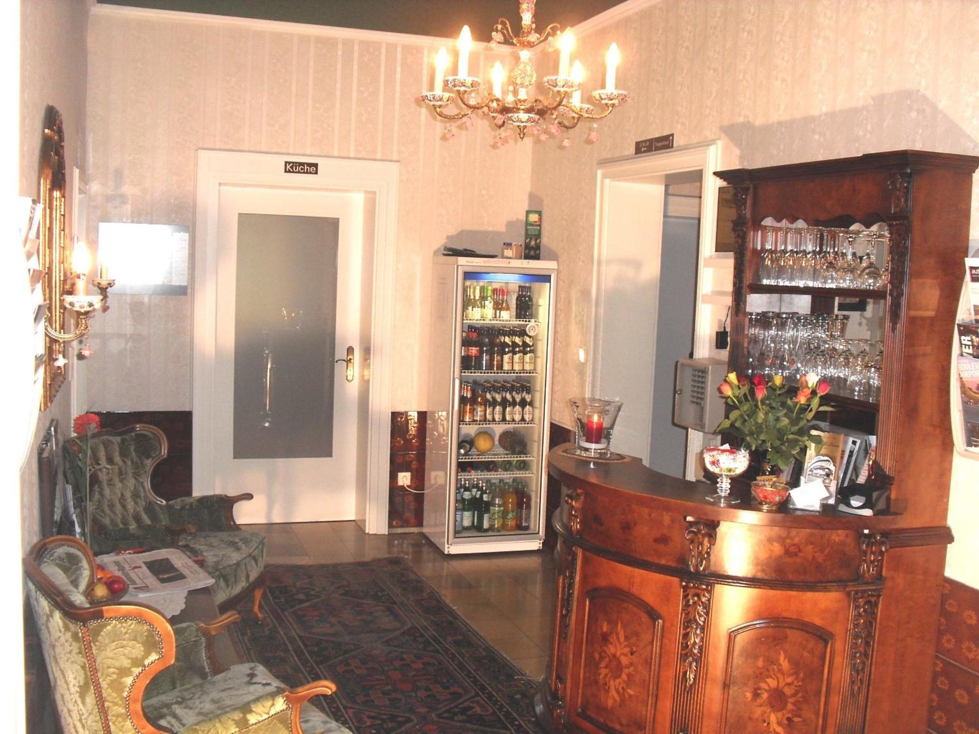 Hotel Waldersee Hannover Bagian luar foto