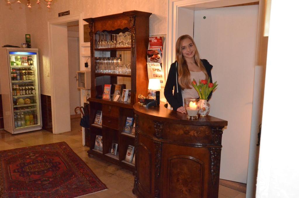 Hotel Waldersee Hannover Bagian luar foto