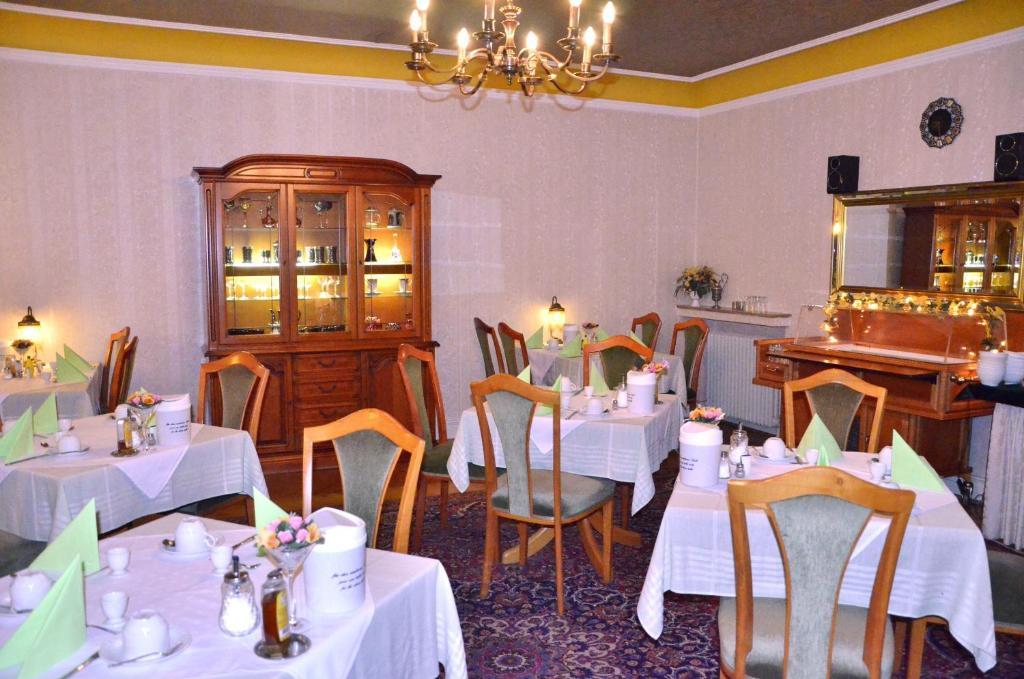 Hotel Waldersee Hannover Bagian luar foto