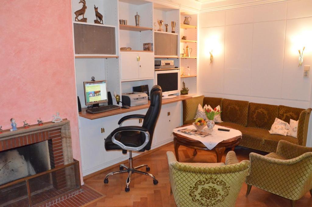 Hotel Waldersee Hannover Bagian luar foto