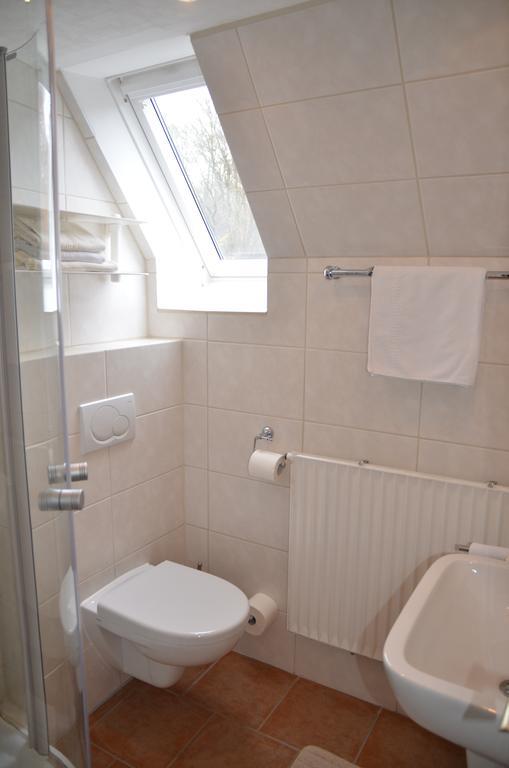 Hotel Waldersee Hannover Bagian luar foto