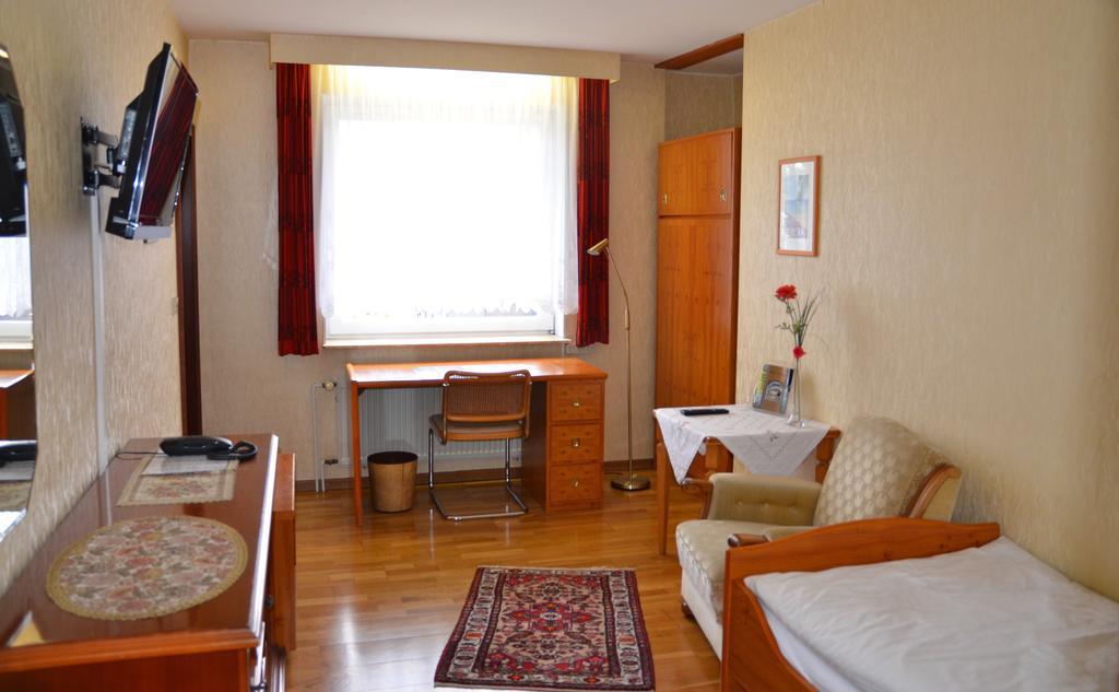Hotel Waldersee Hannover Bagian luar foto