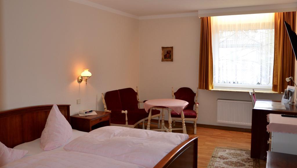 Hotel Waldersee Hannover Bagian luar foto
