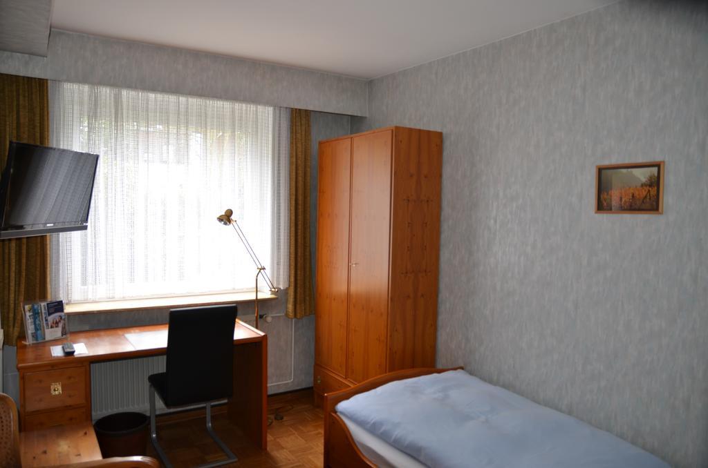 Hotel Waldersee Hannover Bagian luar foto