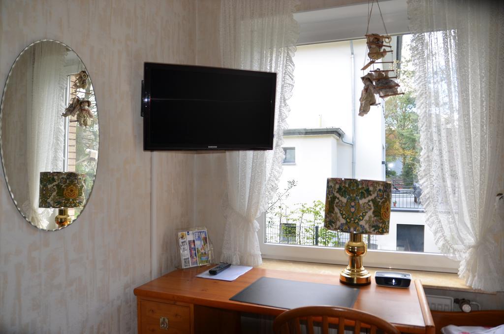 Hotel Waldersee Hannover Bagian luar foto