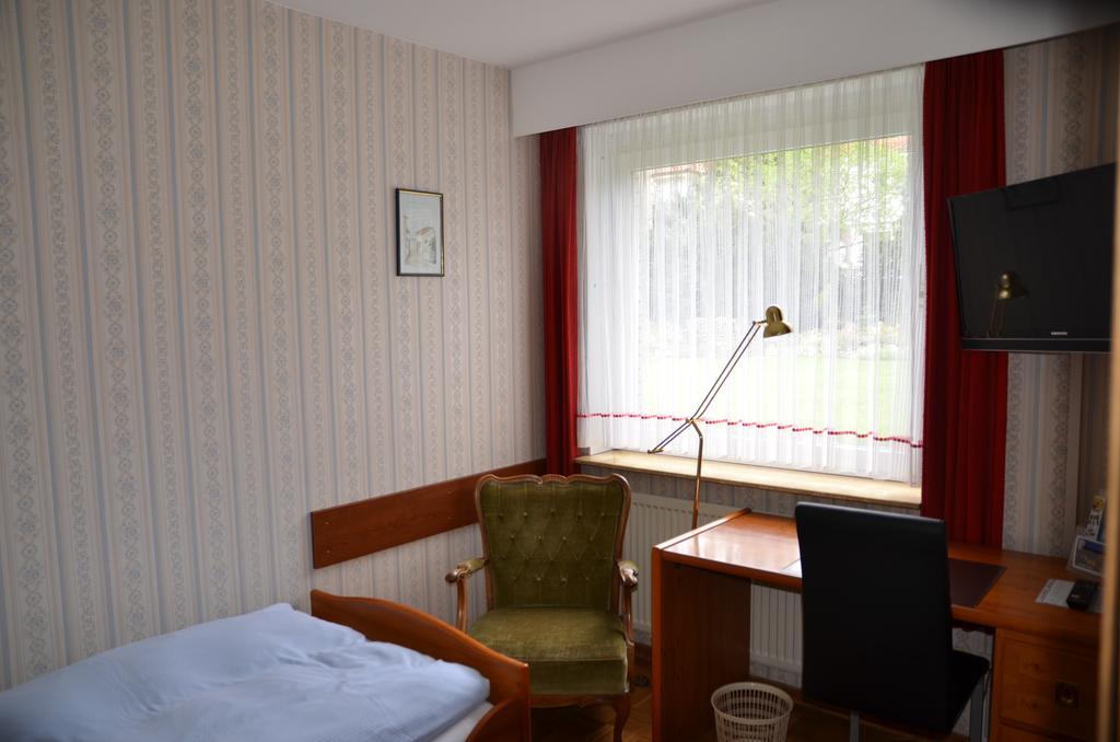 Hotel Waldersee Hannover Bagian luar foto